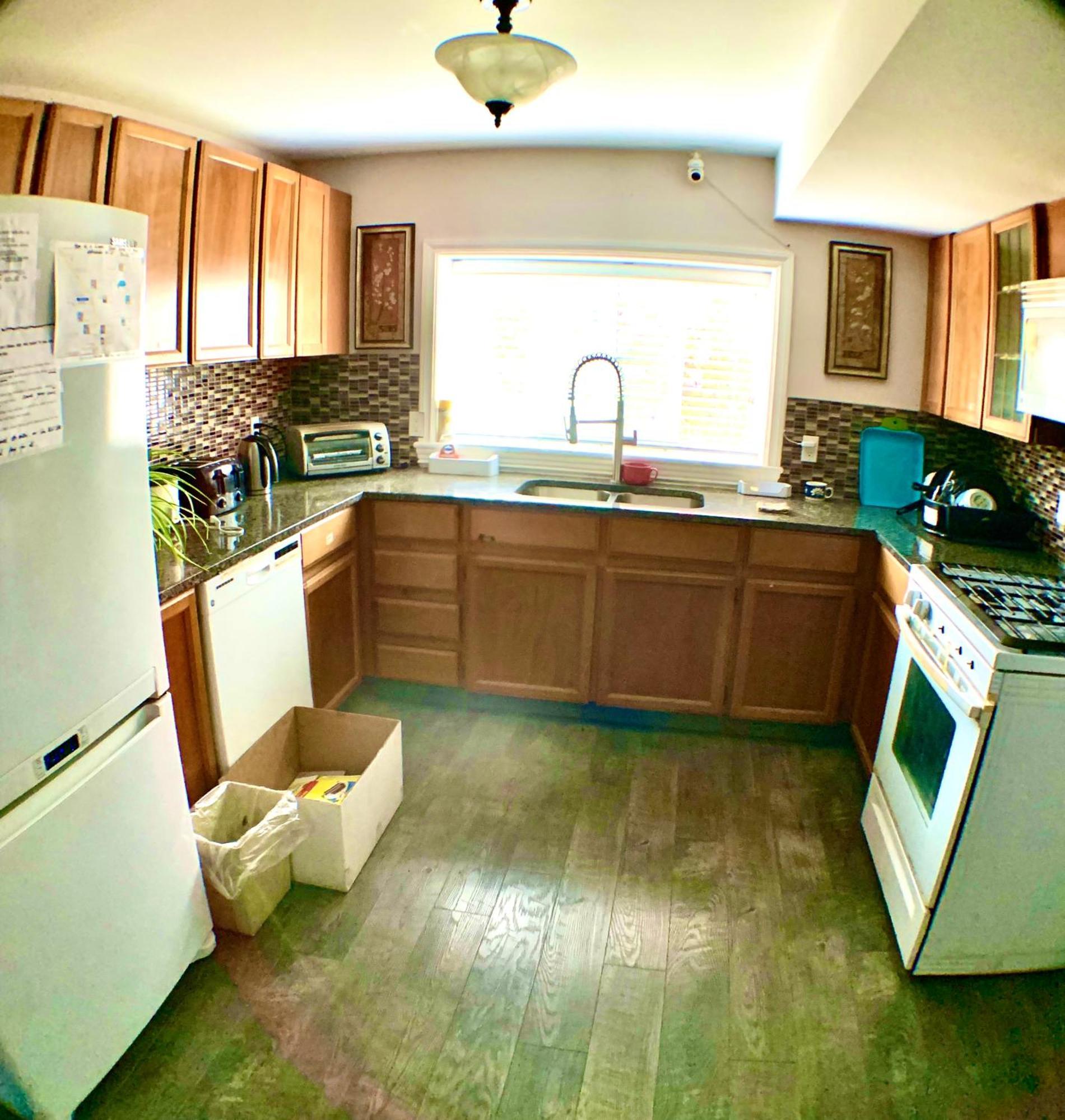 Good Location Apartment เซอร์รีย์ ภายนอก รูปภาพ